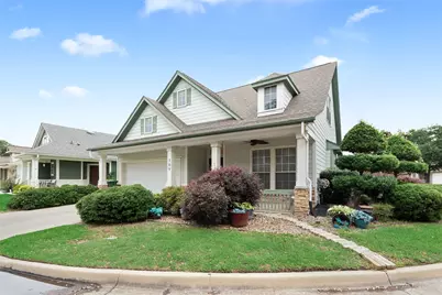 709 Creek Walk Place, Arlington, TX 76015 - Photo 2