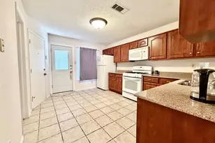 1720 Circle Creek Dr, Lewisville, TX 75067 - Photo 8