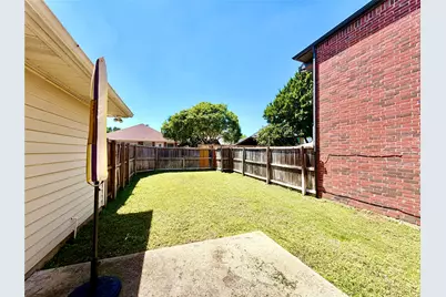1720 Circle Creek Drive, Lewisville, TX 75067 - Photo 24