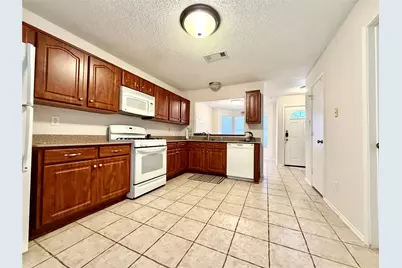 1720 Circle Creek Drive, Lewisville, TX 75067 - Photo 10