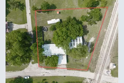 302 S Broadway Street, Blanket, TX 76432 - Photo 4