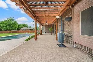 1341 Whisper Willows Dr, Fort Worth, TX 76052 - Photo 32