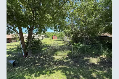 300 Linda Street, Roanoke, TX 76262 - Photo 4