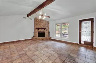 1104 Woodridge Dr, Azle, TX 76020 - Photo 6