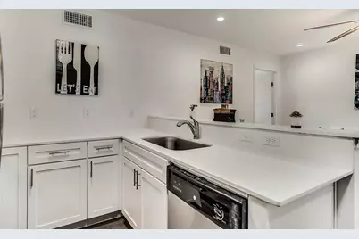 4919 San Jacinto Street #102, Dallas, TX 75206 - Photo 2