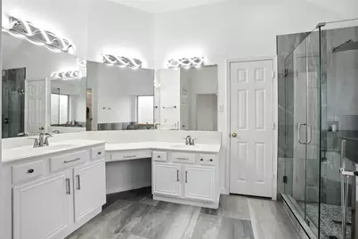 6605 Oxford Lane, The Colony, TX 75056 - Photo 16