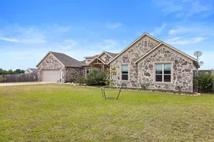 300 Delatorre St, Trenton, TX 75490 - Photo 2