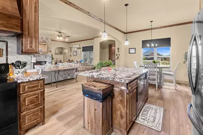 300 Delatorre Street, Trenton, TX 75490 - Photo 8