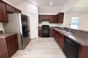 2824 St Bernard Dr, Dallas, TX 75233 - Photo 2