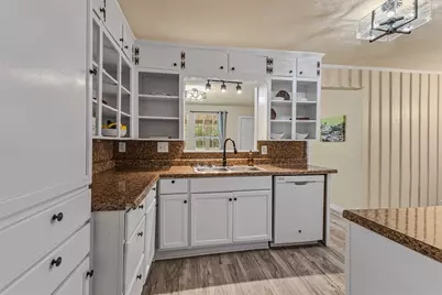915 N Virginia Street, Terrell, TX 75160 - Photo 4