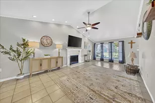 4317 Winchester Ct, Grand Prairie, TX 75052 - Photo 4