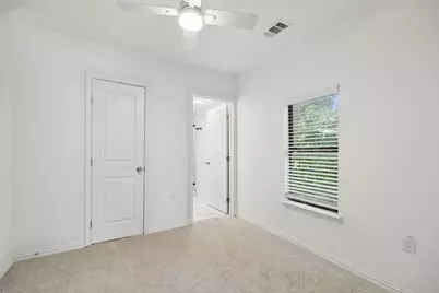 806 N Ruddell Street, Denton, TX 76209 - Photo 8