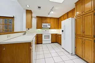 2713 Laurel Oaks Dr, Garland, TX 75044 - Photo 16