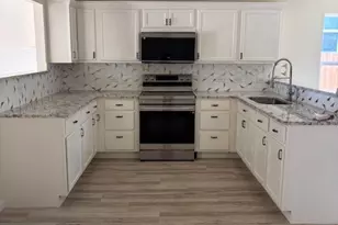 104 S Wall St, Itasca, TX 76055 - Photo 2