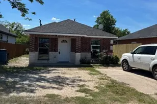 104 S Wall St, Itasca, TX 76055 - Photo 1