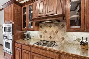 941 Thomas Crossing Dr, Fort Worth, TX 76028 - Photo 20