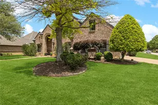 941 Thomas Crossing Dr, Fort Worth, TX 76028 - Photo 2