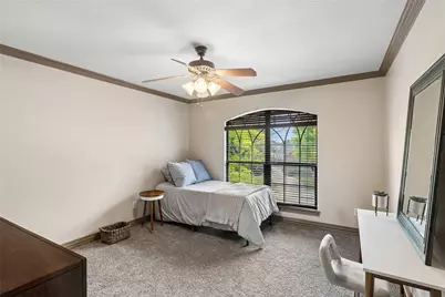 941 Thomas Crossing Drive, Fort Worth, TX 76028 - Photo 32