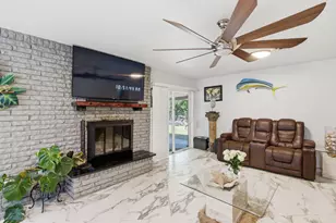 1001 NW 11th St, Mineral Wells, TX 76067 - Photo 10
