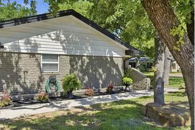 1001 NW 11th Street, Mineral Wells, TX 76067 - Photo 2