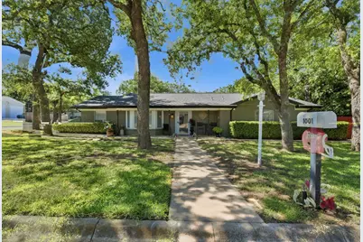 1001 NW 11th Street, Mineral Wells, TX 76067 - Photo 1