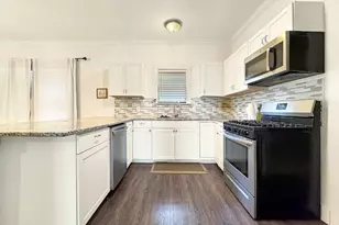 2847 Metropolitan Ave, Dallas, TX 75215 - Photo 2