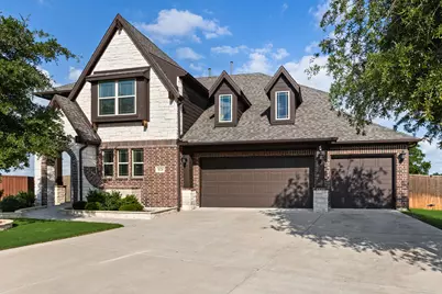 1128 English Oak Court, Burleson, TX 76028 - Photo 2