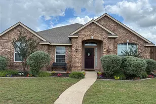 324 Teakwood Ln, Cedar Hill, TX 75104 - Photo 1