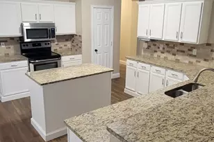 324 Teakwood Ln, Cedar Hill, TX 75104 - Photo 2