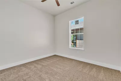 407 Henderson Street, Bonham, TX 75418 - Photo 14