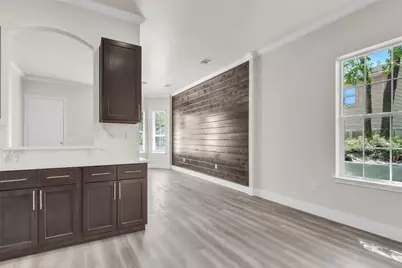 407 Henderson Street, Bonham, TX 75418 - Photo 2