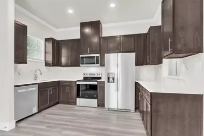 407 Henderson Street, Bonham, TX 75418 - Photo 8
