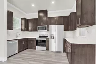 407 Henderson St, Bonham, TX 75418 - Photo 8