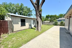1705 Oak Lea Dr, Irving, TX 75061 - Photo 32