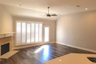 4218 Arbor Creek Dr, Carrollton, TX 75010 - Photo 2