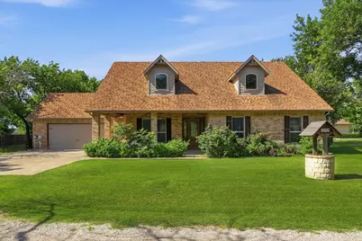 108 S Walnut Street, Roanoke, TX 76262 - Photo 8