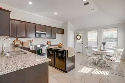 377 Coral Vine Lane, Burleson, TX 76028 - Photo 16