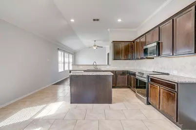 377 Coral Vine Lane, Burleson, TX 76028 - Photo 18