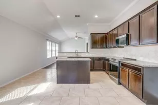 377 Coral Vine Ln, Burleson, TX 76028 - Photo 18