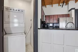 928 Lipscomb St, Fort Worth, TX 76104 - Photo 12
