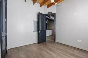 928 Lipscomb St, Fort Worth, TX 76104 - Photo 10
