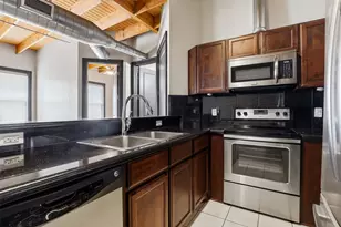 928 Lipscomb St, Fort Worth, TX 76104 - Photo 4