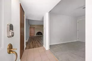 7009 Forestview Dr, Arlington, TX 76016 - Photo 2