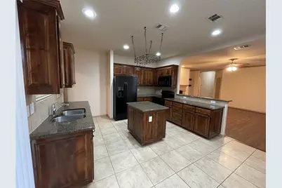 532 Baverton Lane, Fort Worth, TX 76052 - Photo 12