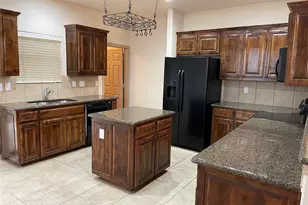 532 Baverton Ln, Fort Worth, TX 76052 - Photo 10