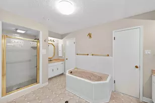 12708 Whispering Hills Dr, Dallas, TX 75243 - Photo 22