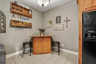 303 E Brockett St, Sherman, TX 75090 - Photo 18