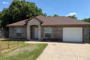 5500 David Strickland Rd, Fort Worth, TX 76119 - Photo 2