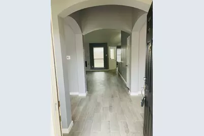 4513 Normandy Way, Grand Prairie, TX 75052 - Photo 2
