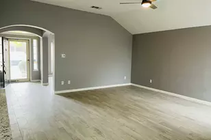 4513 Normandy Way, Grand Prairie, TX 75052 - Photo 8